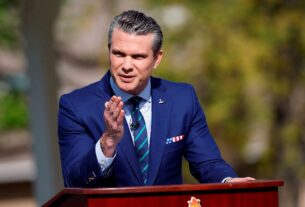 Новини світу - Голова Пентагону наказав обладнати у відомстві кімнату для макіяжу - ЗМІ