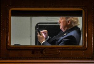 Новини світу - Трамп розповів, хто пише його пости у соцмережах