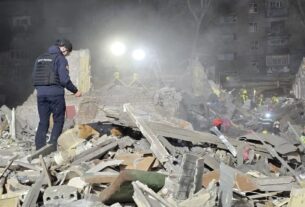 Новини Києва - В Києві з-під завалів дістали живого чоловіка