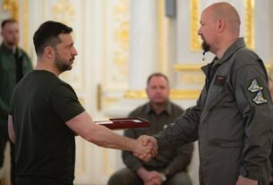 Володимир Зеленський вручив державні нагороди військовослужбовцям