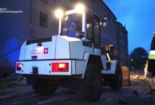 Тернопільські рятувальники ліквідовують наслідки нічного удару