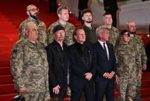 Новини світу - Боно з’явився на Каннському фестивалі разом з військовими ЗСУ