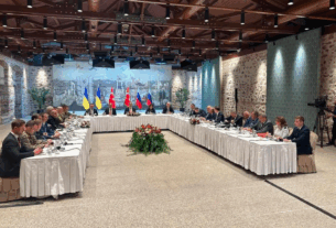 Новини України - Делегація України на перемовинах з РФ спілкується через перекладача - ЗМ