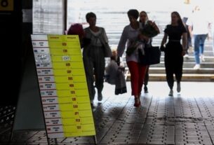 Новини бізнесу - Долар і євро пішли вниз в обмінних пунктах