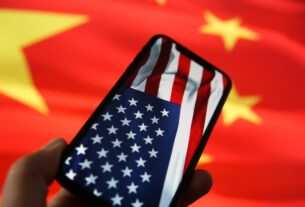 Новини бізнесу - Китай зменшив експорт смартфонів до США до мінімуму з 2011 року