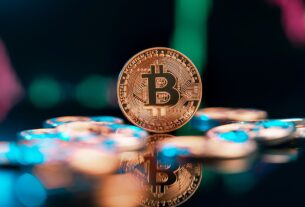 Новини світу - Курс біткоїну перевищив 105 тис. дол. уперше з січня