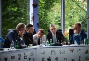 Новини світу - Лідери коаліції охочих провели розмову з Трампом