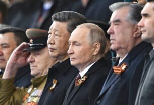Новини політики - Маски скинуті: навіщо Сі Цзиньпін підтримав Путіна 9 травня
