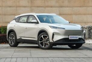 Авто новини - Peugeot-Citroen випустила наддешевий електричний кросовер у Китаї