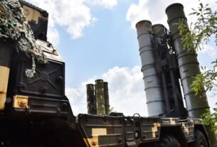 Новини України - ППО перехопила три ракети і десятки дронів
