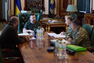 Новини України - Ракетна програма та дрони: президент провів Ставку