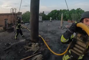 Суми: рятувальники ліквідували пожежу на промисловому підприємстві, спричинену ворожою атакою