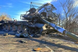 Новини світу - РФ кидає на штурми музейні експонати - журналіст