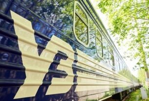 Новини України - Росіяни обстріляли пасажирський локомотив у Херсоні