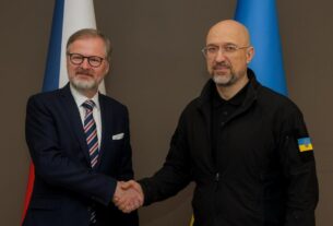 Новини України - Шмигаль зустрівся з прем'єром Чехії в Ужгороді