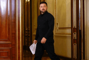 Новини України - Times підрахувала число закордонних візитів президента Зеленського