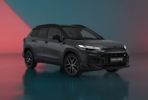 Авто новини - Toyota представила новий Corolla Cross разом зі спортивною версією