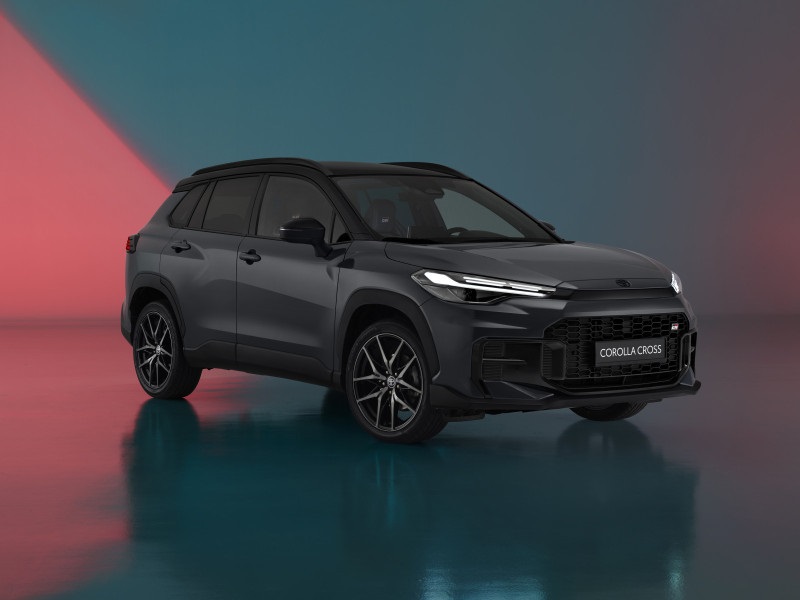 Авто новини - Toyota представила новий Corolla Cross разом зі спортивною версією