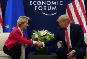 Новини світу - Трамп відклав мита на імпорт з ЄС