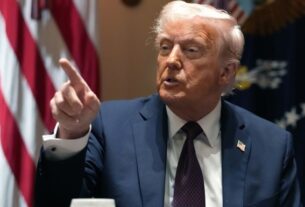 Новини бізнесу - Трамп заперечив звинувачення у заробітку на власному мемкоїні