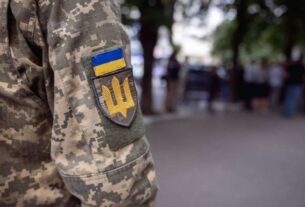 Новини України - У Львові працівники ТЦК схопили напівбосого чоловіка