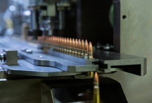Новини світу - У Сербії стався вибух на оборонному заводі, є постраждалі