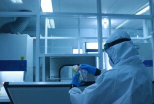 Новини світу - У світі швидко поширюється новий високозаразний варіант COVID-19