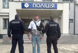 Новини України - В Ужгороді викрито продавця історичних реліквій і російської символіки
