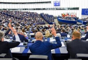 Новини світу - ЄП схвалив резолюцію про викрадених дітей України