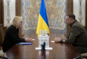 Новини України - Єрмак зустрівся з тимчасовою повіреною в справах США в Україні