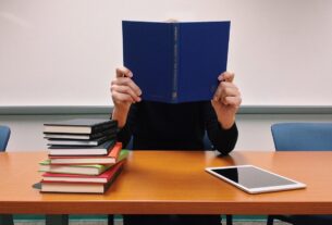 Новини України - З університету в Луцьку відрахували понад 1000 студентів-чоловіків
