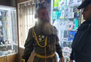 Новини України - Затримано священника УПЦ МП, що вбрався в радянську форму