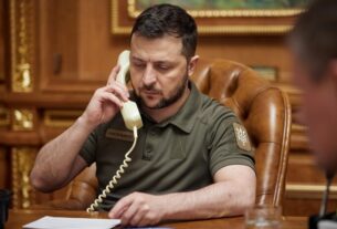Новини України - Зеленський і Трамп проводять телефонну розмову