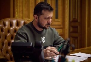 Новини України - Зеленський присвоїв звання Героя України шістьом військовим