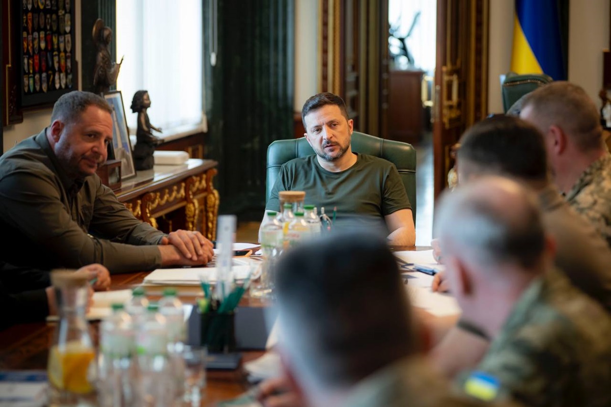 Новини України - Зеленський провів нараду щодо авіації