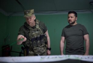 Новини України - Зеленський заслухав доповідь Сирського