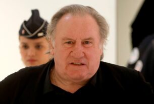 Новини світу - Жерар Депардьє отримав умовний термін у справі про домагання