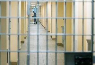 Новини світу - Жительку Севастополя засудили до 15 років колонії за "держзраду"
