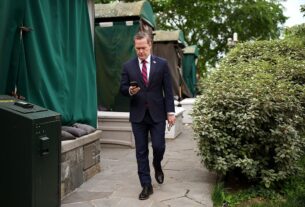 Новини світу - Зміни в команді. Перше звільнення Трампа
