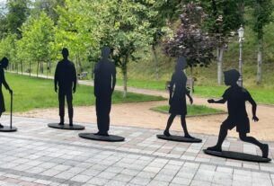 У Києві встановили інсталяцію, присвячену зниклим безвісти за особливих обставин