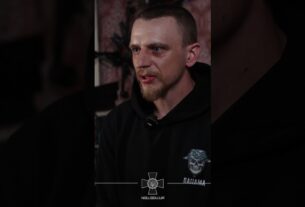"Якийсь бідолага біжить через поле і намагається принести своїм хробакам поїсти"