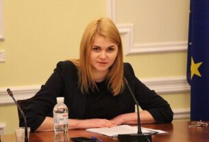 Новини України - Депутатка від Слуги народу написала заяву про складання мандату