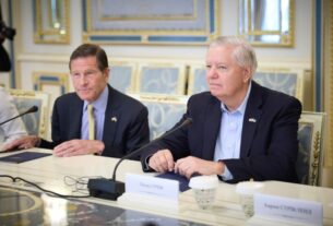 Новини світу - Додатковий тиск: чому США хочуть запровадити 500% тарифи друзям РФ