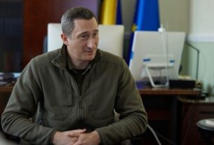 Новини України - Міністр нац'єдності Чернишов повернувся в Україну