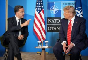 Новини світу - На саміті НАТО влаштували виставу для Трампа - ЗМІ