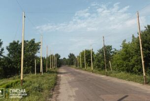 Новини України - На Сумщині над дорогами натягують антидронові сітки