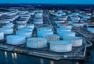 Новини бізнесу - Нафтові резерви США впали до річного мінімуму