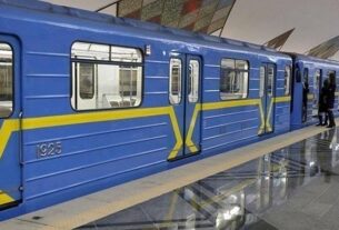 Новини Києва - Пошкодження колій метро у Києві: між двома станціями курсуватиме автобус