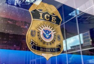 Новини України - США планують видворити 24 українців - посольство