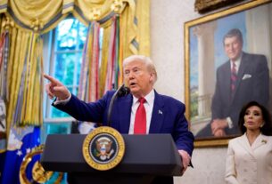 Новини світу - Трамп запровадив заборону на в’їзд для громадян 12 країн